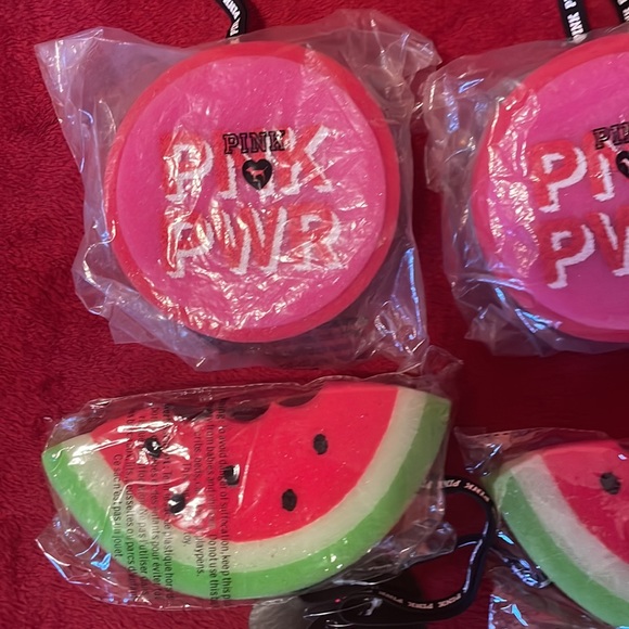 ⛱NWT VS PINK SPONGE⛱ Bundle of 4 - Picture 3 of 3